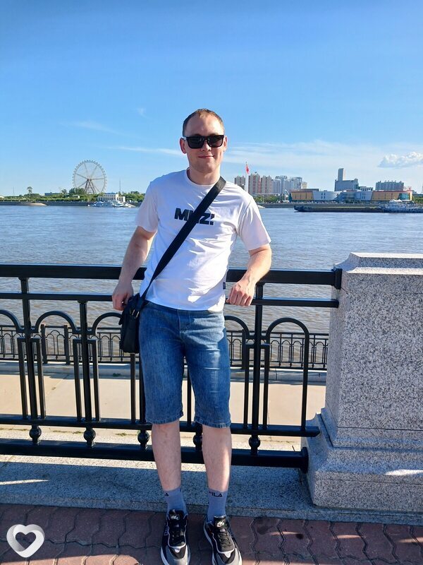 Илья, 24, Белогорске — анкета №3941571