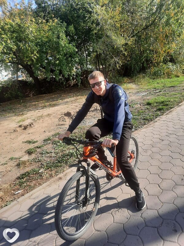 Артемий, 18, Омске — анкета №3942350