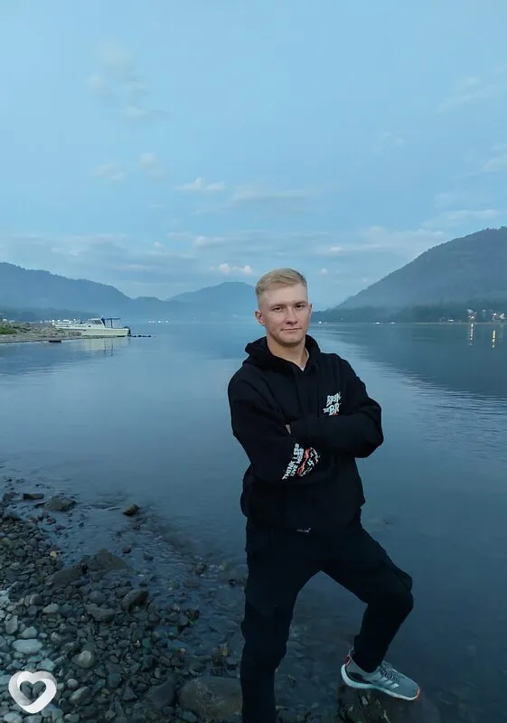Дима, 24, Барнауле — анкета №3942729