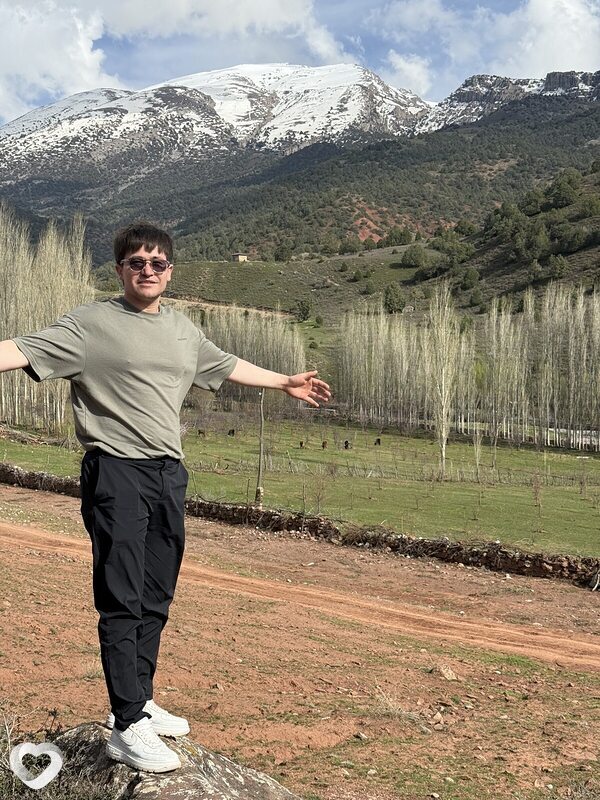 Davron, Термез