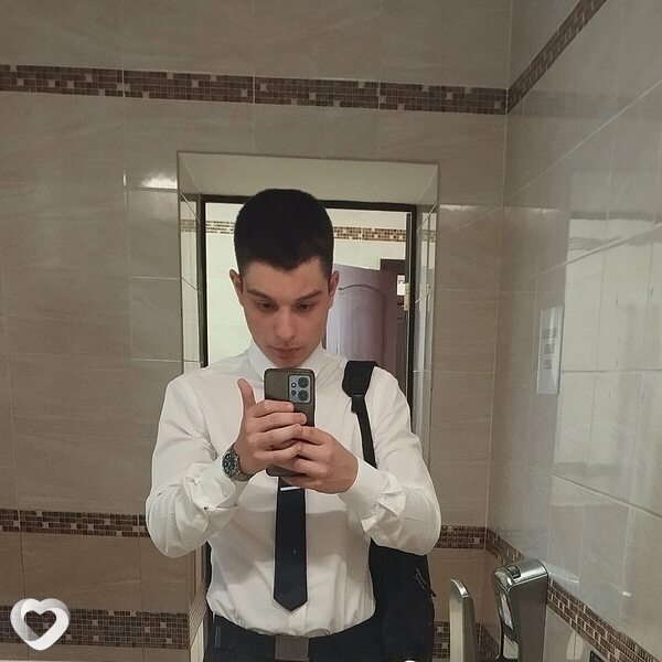 Илья, 20, Томске — анкета №3944579