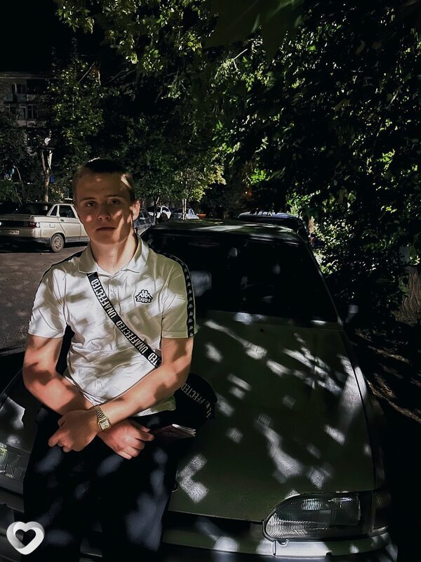Михаил, 18, Энгельсе — анкета №3944937