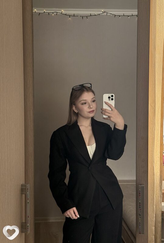Полина, 21, Тюмени — анкета №3946044