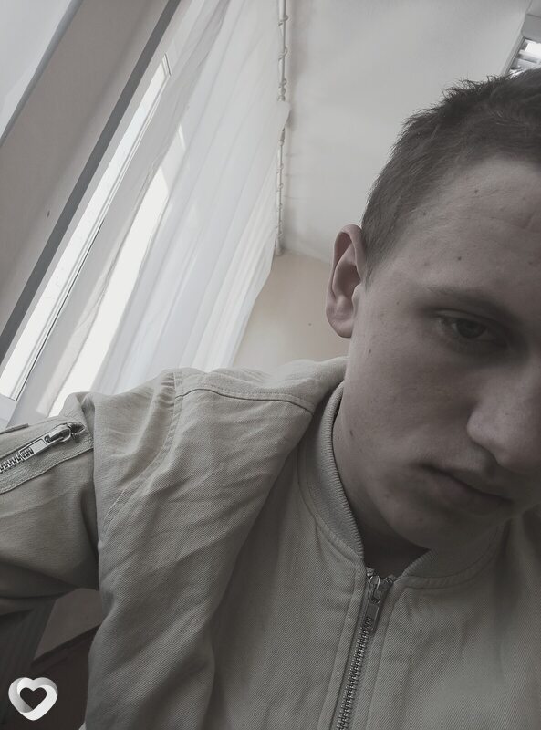 Максим, 18, Гомеле — анкета №3946062