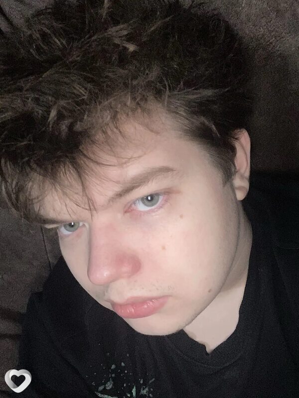 Денис, 20, Кемерове — анкета №3946448