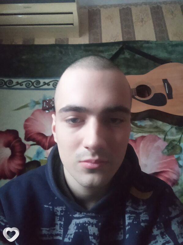 Влад, 21, Кременчуге — анкета №3946516