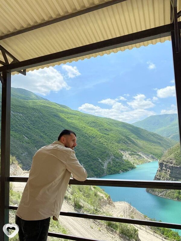 Edqar, Баку