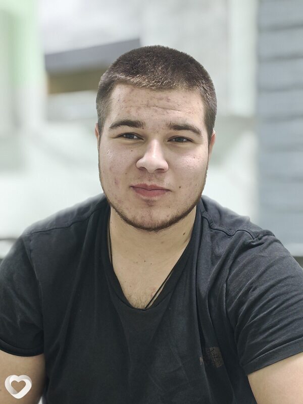 Артем, 20, Уссурийске — анкета №3947423