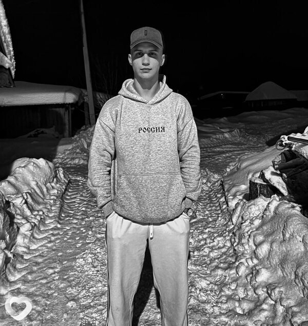 Денис, 22, Лисках — анкета №3947683