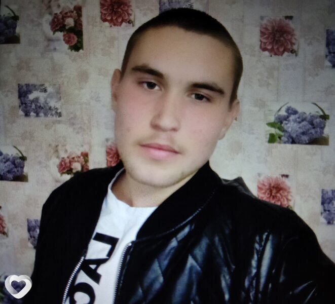 Денис, 20, Барнауле — анкета №3949215