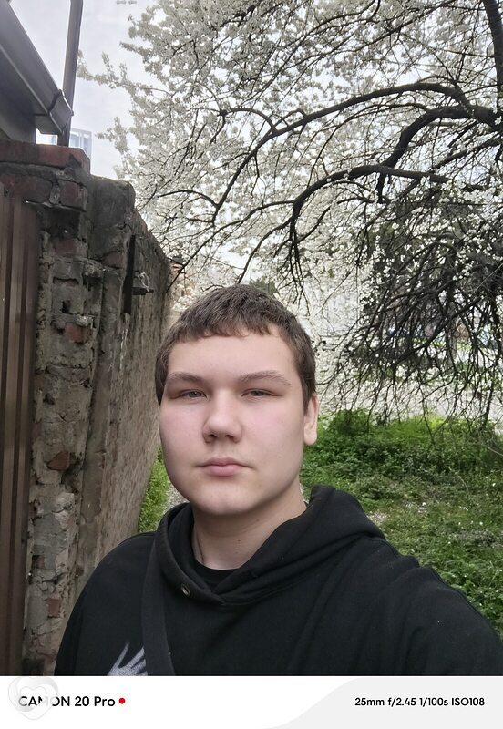 Артём, 18, Краснодаре — анкета №3951539