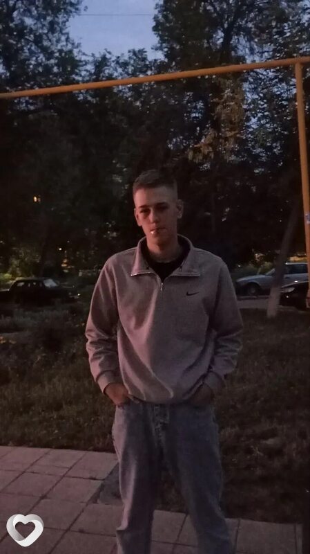 Александр, 18, Самаре — анкета №3953512