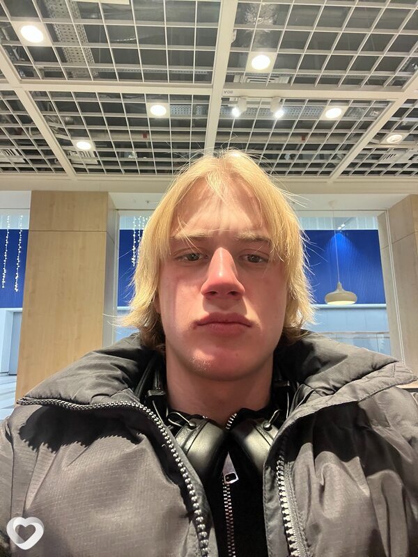 Максим, 18, Екатеринбурге — анкета №3951777