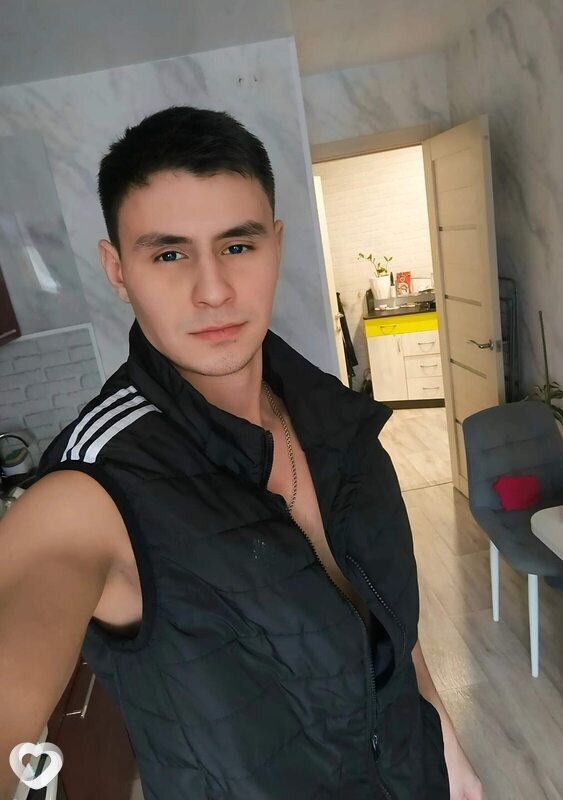 Дмитрий, 27, Серове — анкета №3952156