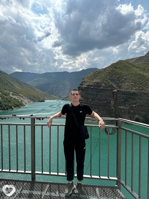Виктор, 23, Новосибирске — анкета №3953096