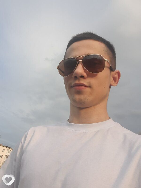 Артём, 22, Екатеринбурге — анкета №3953571