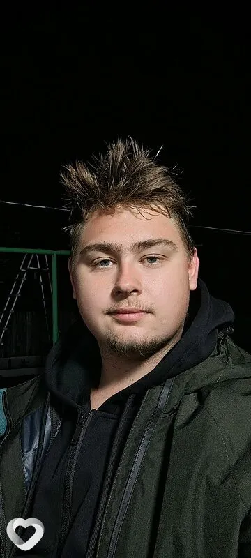 Влад, 22, Бийске — анкета №3953945