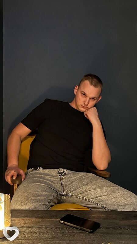 Денис, 25, Бийске — анкета №3953966
