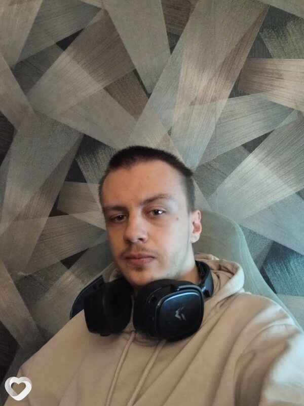 Александр, 19, Воронеже — анкета №3954851
