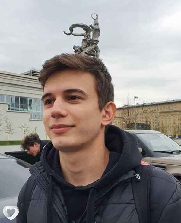 Максим, Людиново