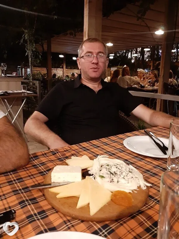 Манвел, 41, Москве — анкета №3957250