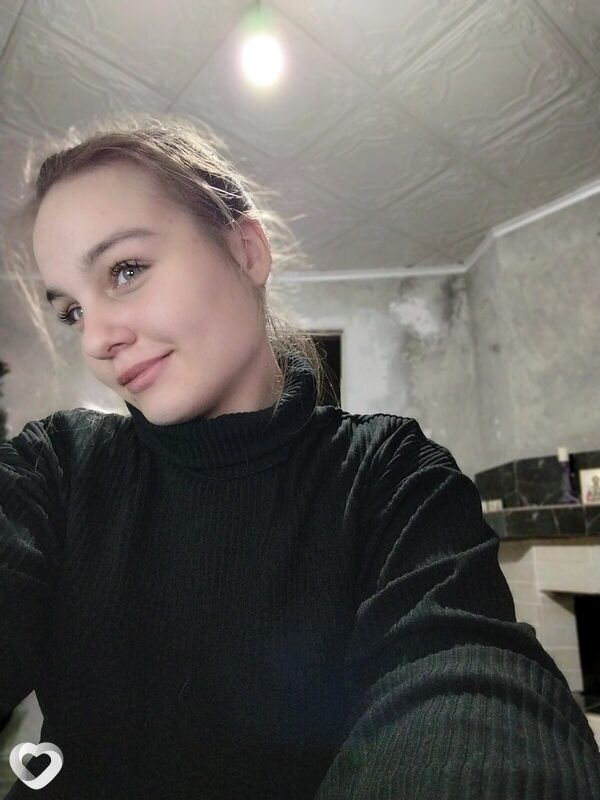 Саша, 21, Шахтах — анкета №3958746