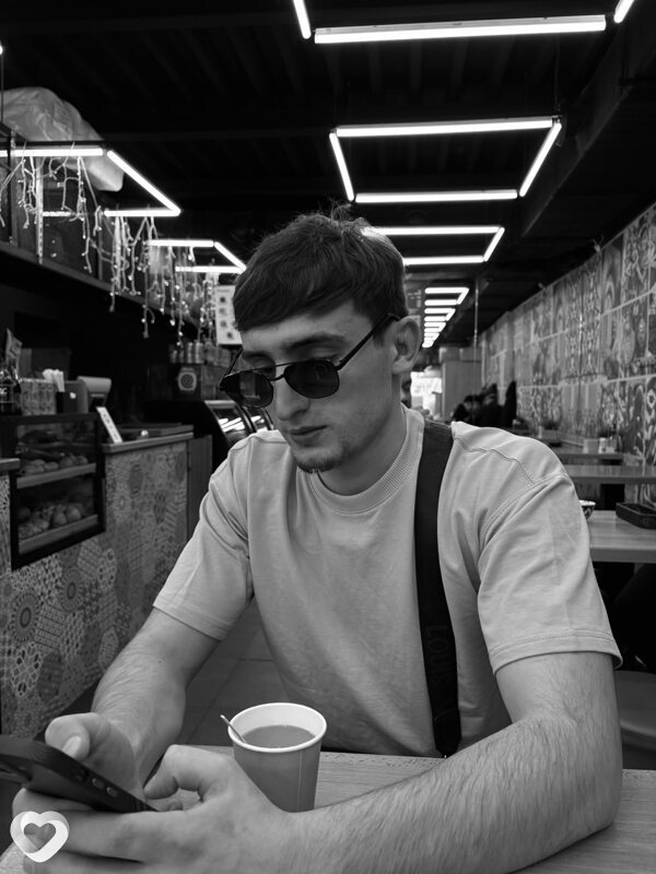 Дени, 21, Видном — анкета №3961435
