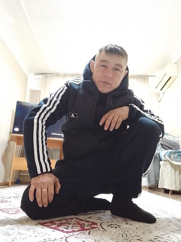 Ив, Семей