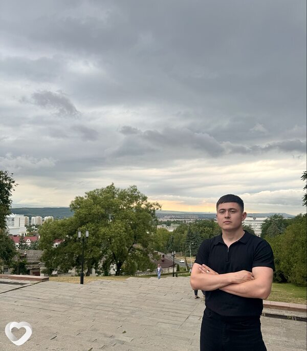 Динис, 23, Серпухове — анкета №3962257