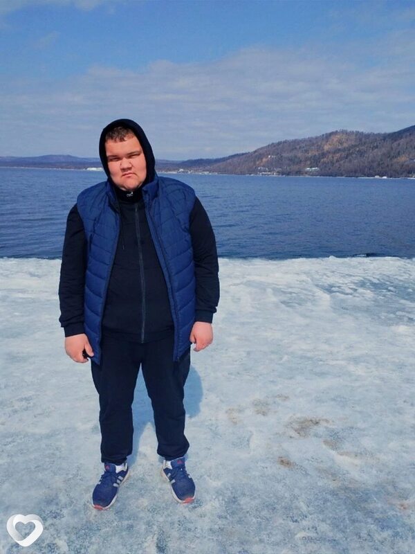 Артём, 22, Ангарске — анкета №3963006