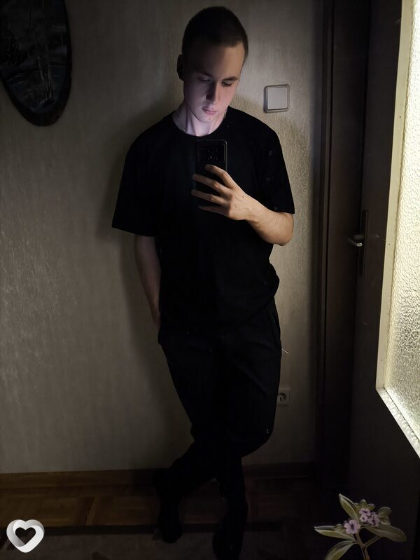 Денис, 20, Кирове — анкета №3963072