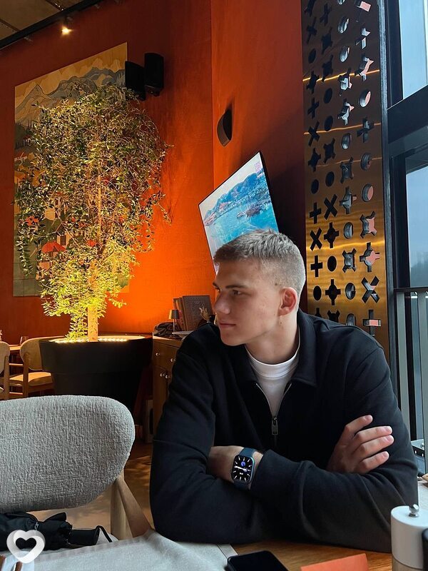Иван, 19, Санкт-Петербурге — анкета №3963611