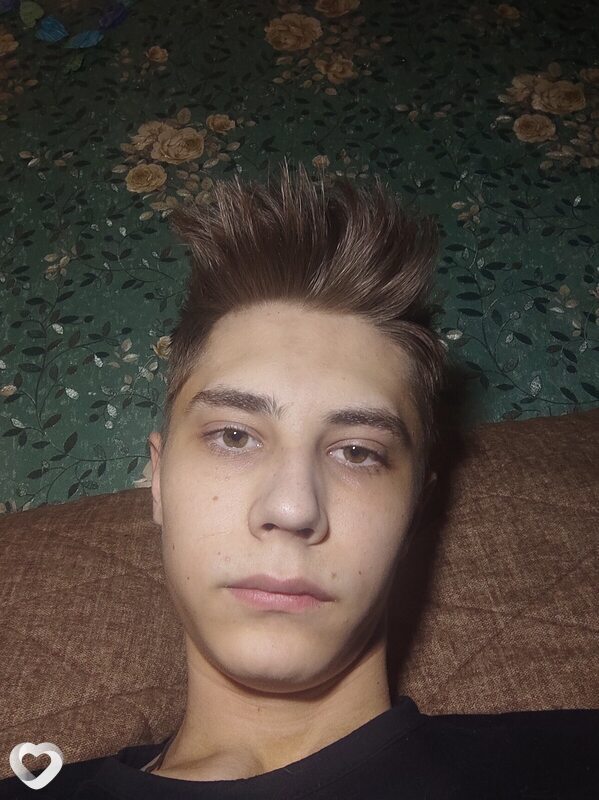 Артем, 20, Соликамске — анкета №3965569