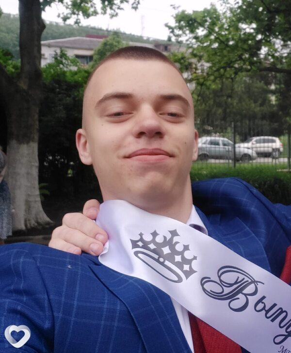 Илья, 18, Краснодаре — анкета №3965079