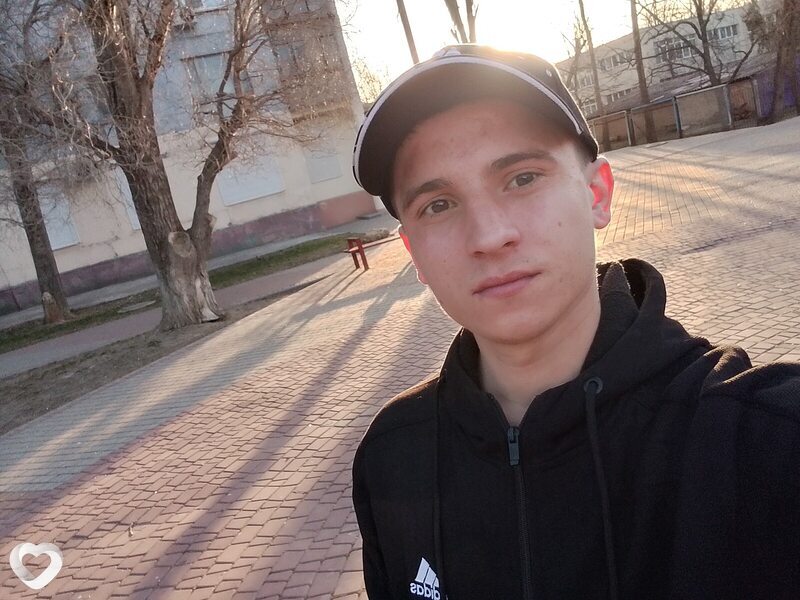 Антон, 24, Мелитополе — анкета №3965238