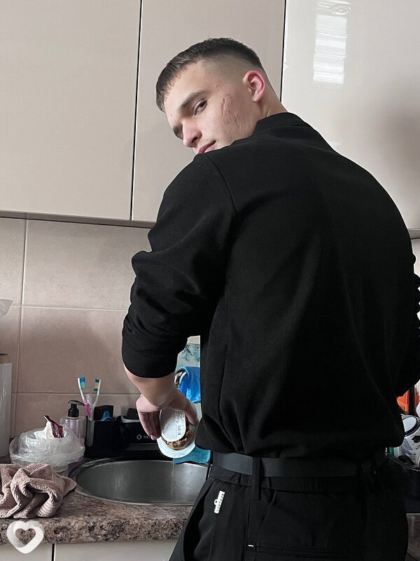 Александр, 19, Лиде — анкета №3965493