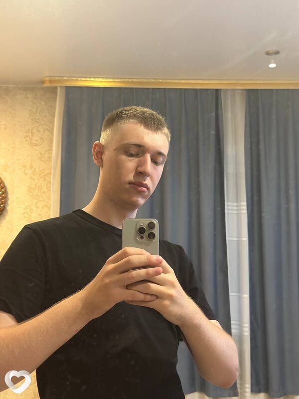 Валерий, 21, Благовещенске — анкета №3965712