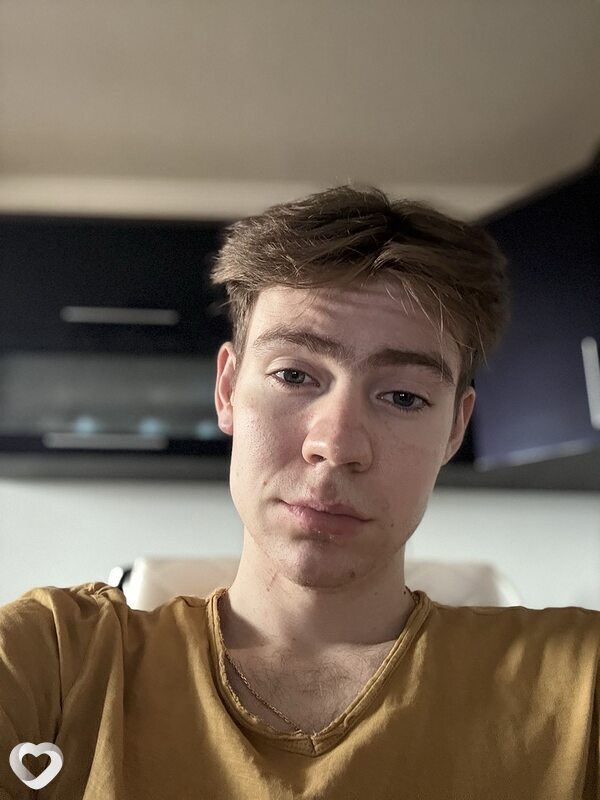 Артур, 21, Ростове-на-Дону — анкета №3968552