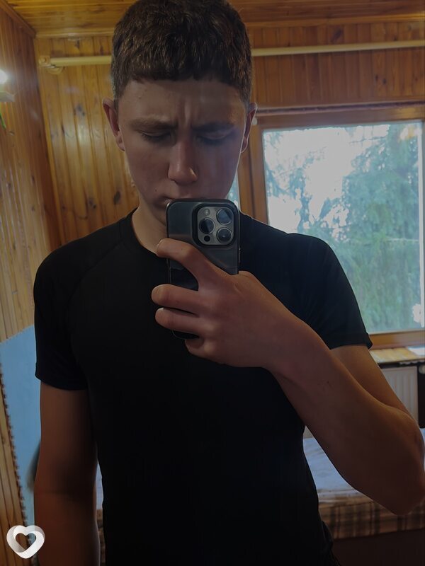 Дмитро, 19, Познань — анкета №3969223