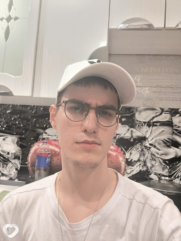 Максим, 21, Красноярске — анкета №3969297