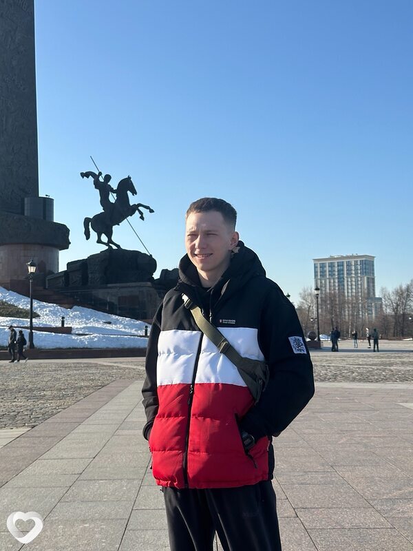 Артем, 21, Москве — анкета №3970014