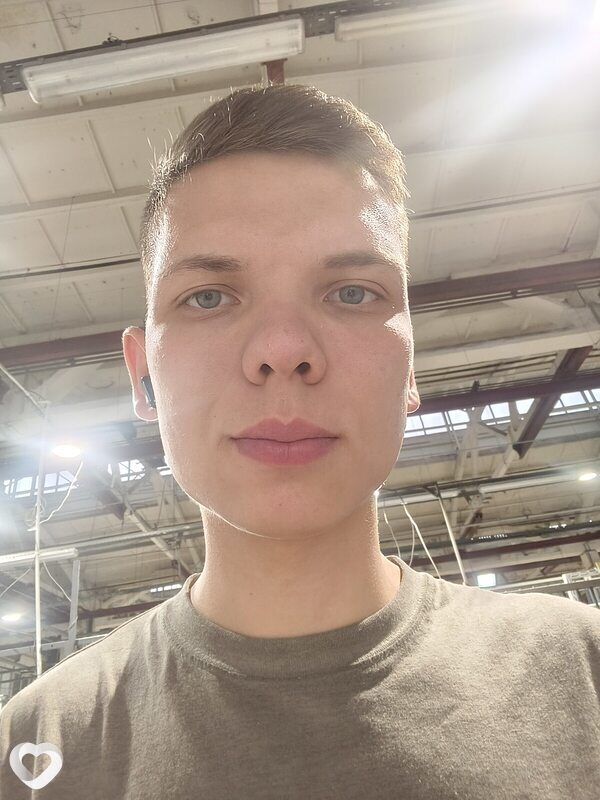 Антон, 21, Иванове — анкета №3970111