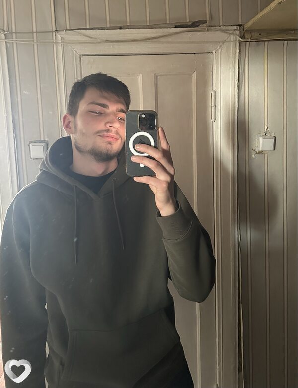 Максим, 22, Омске — анкета №3970286