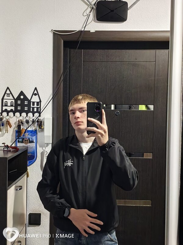 Максим, 18, Мурманске — анкета №3971045