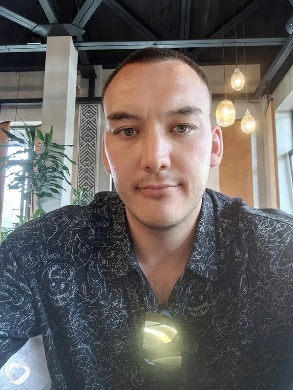 Евгений, 27, Горно-Алтайске — анкета №3971709