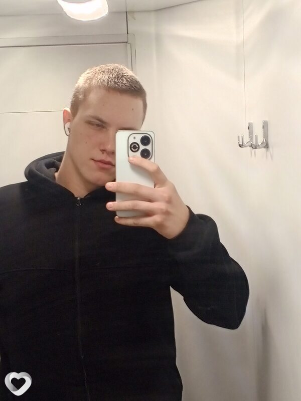 Кирилл, 21, Ростове-на-Дону — анкета №3972221