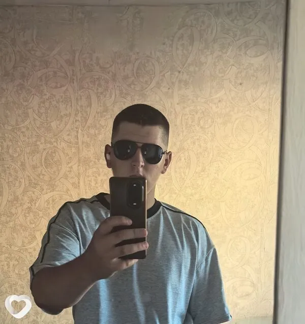 Василий, 18, Горно-Алтайске — анкета №3973190