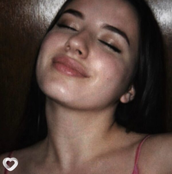 Виктория, 21, Пскове — анкета №3972909