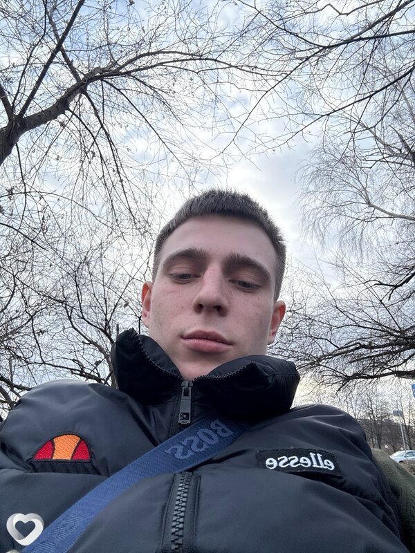 Владислав, 21, Белове — анкета №3973082
