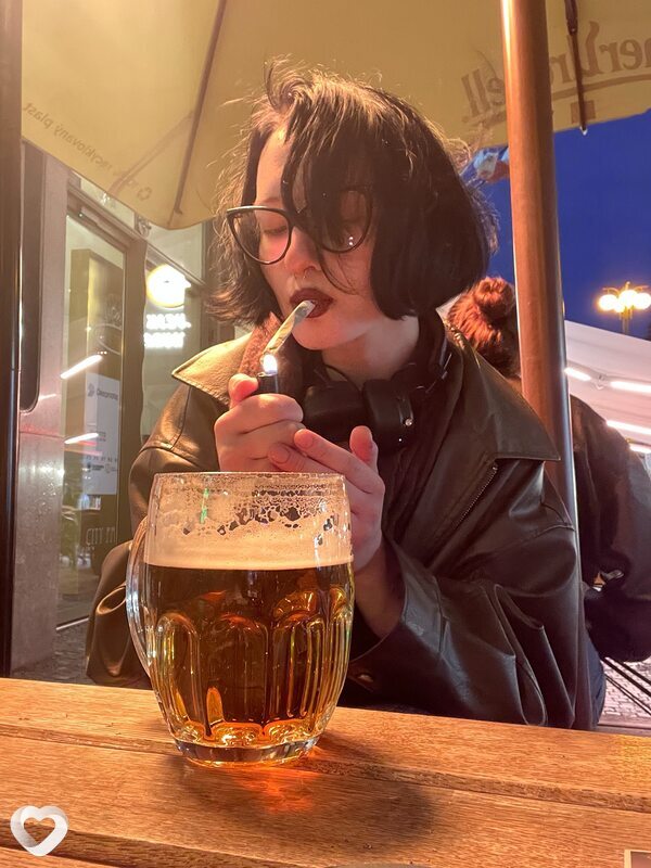 Anya, Прага